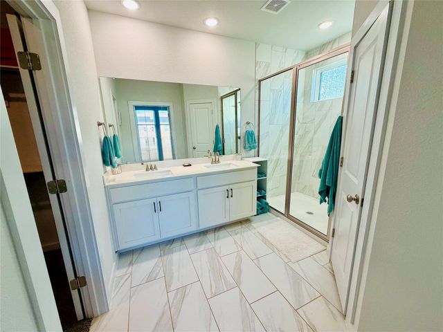 197 Everglades DR, Kyle, TX 78640