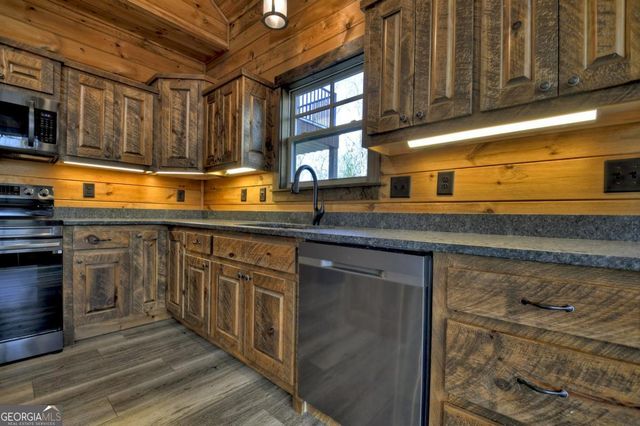 250 Wolf Creek Mountain Road 19, Mineral Bluff, GA 30559