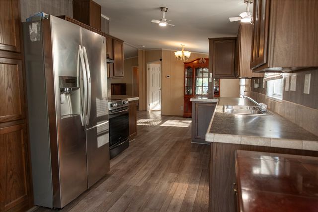 112 SE Front Street, Bailey, TX 75452