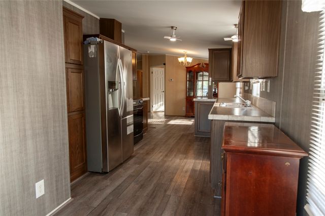 112 SE Front Street, Bailey, TX 75452