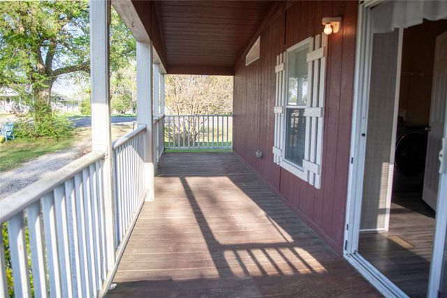 112 SE Front Street, Bailey, TX 75452