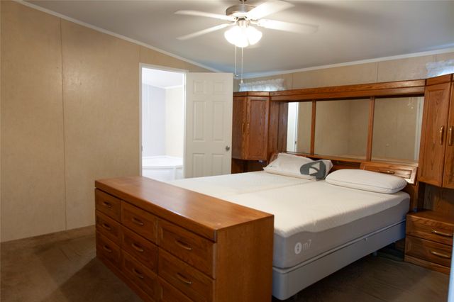 112 SE Front Street, Bailey, TX 75452