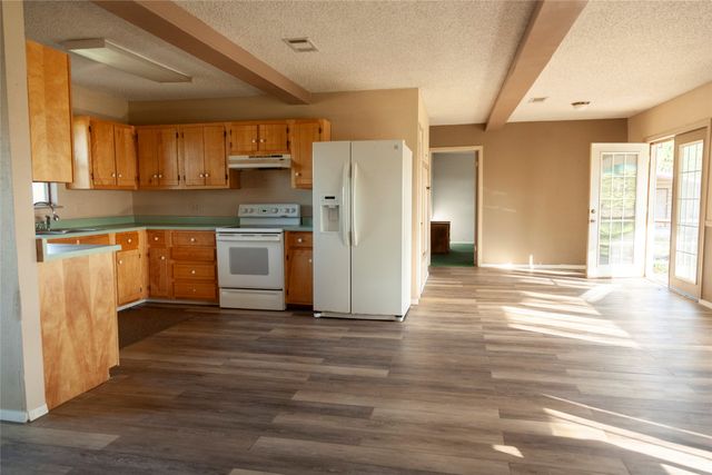 112 SE Front Street, Bailey, TX 75452