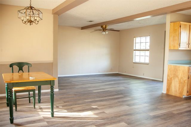 112 SE Front Street, Bailey, TX 75452