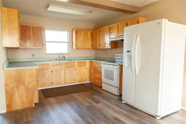 112 SE Front Street, Bailey, TX 75452
