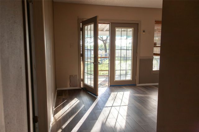 112 SE Front Street, Bailey, TX 75452