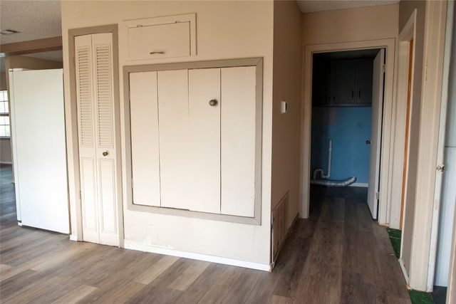 112 SE Front Street, Bailey, TX 75452