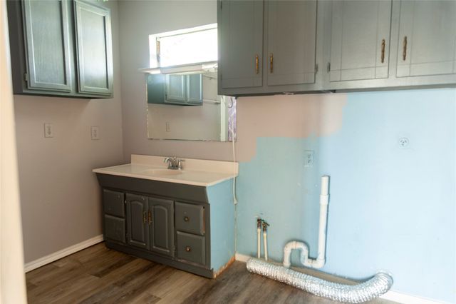 112 SE Front Street, Bailey, TX 75452