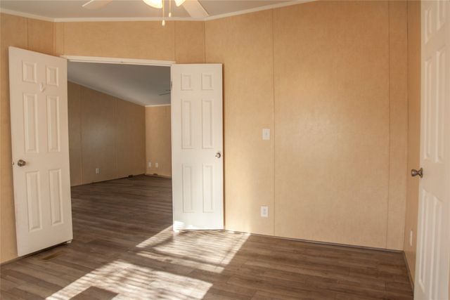 112 SE Front Street, Bailey, TX 75452