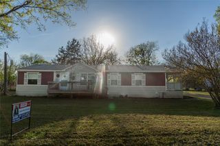 112 SE Front Street, Bailey, TX 75452