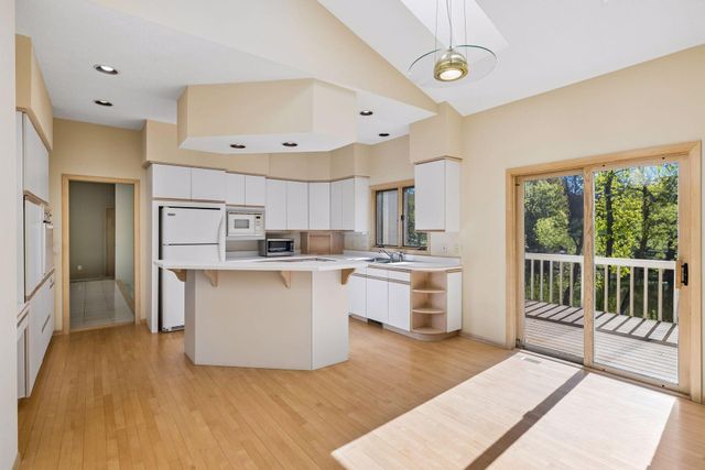 5915 Sweetwater Circle, Excelsior, MN 55331