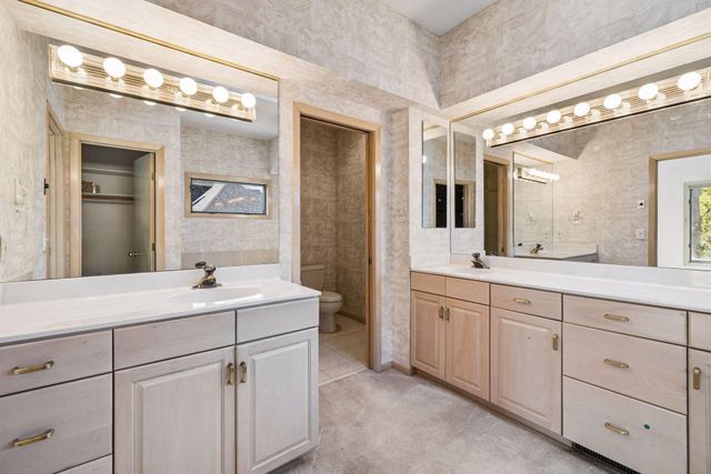 5915 Sweetwater Circle, Excelsior, MN 55331