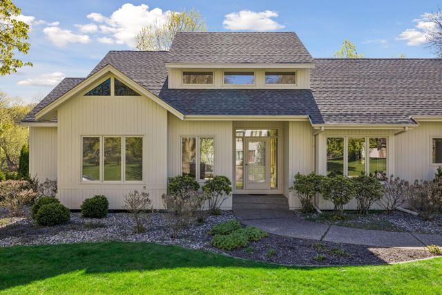 5915 Sweetwater Circle, Excelsior, MN 55331
