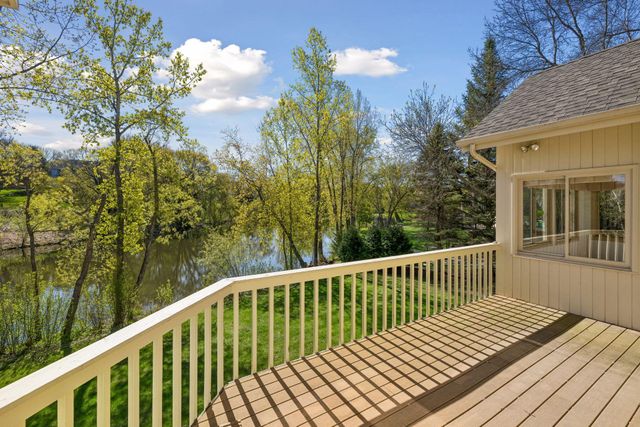 5915 Sweetwater Circle, Excelsior, MN 55331