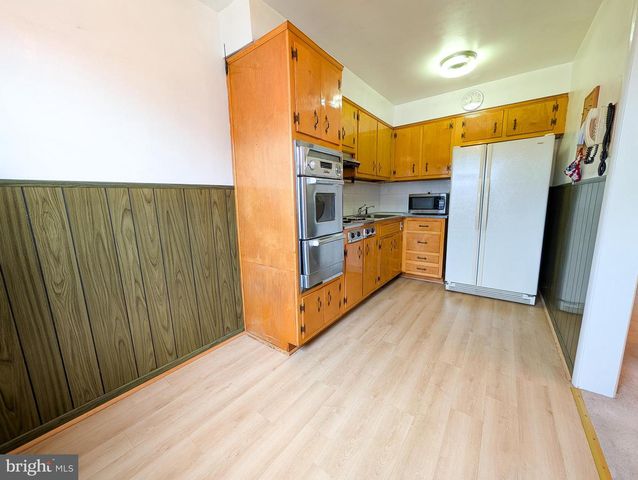 112 W CHELTENHAM AVE, Philadelphia, PA 19120