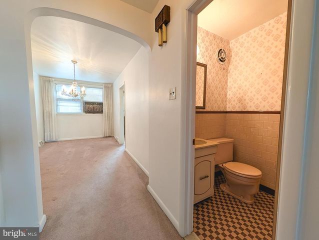 112 W CHELTENHAM AVE, Philadelphia, PA 19120
