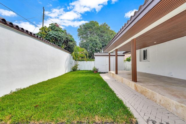 2291 SW 17th St, Miami, FL 33145