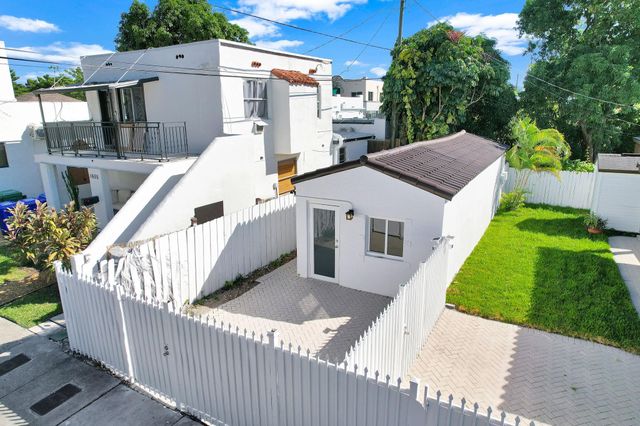 2291 SW 17th St, Miami, FL 33145