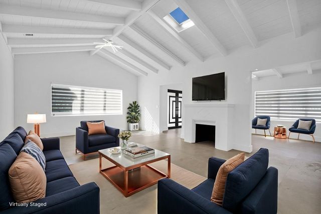 2291 SW 17th St, Miami, FL 33145