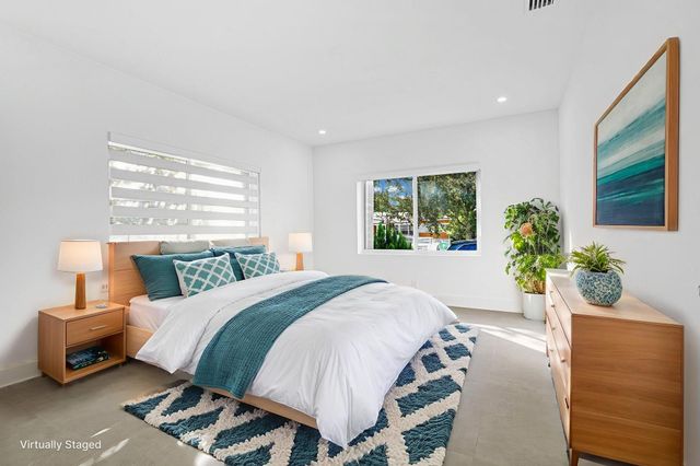 2291 SW 17th St, Miami, FL 33145