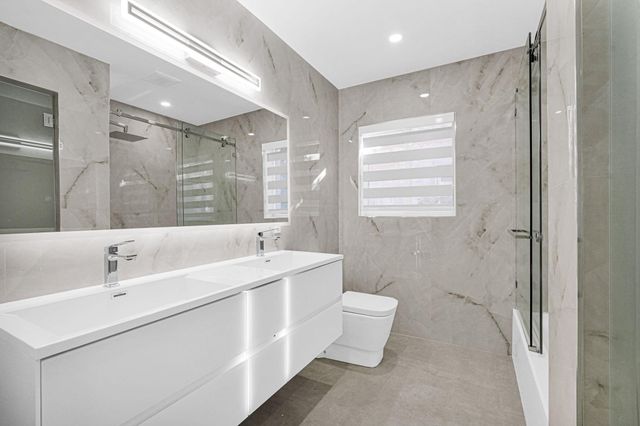 2291 SW 17th St, Miami, FL 33145