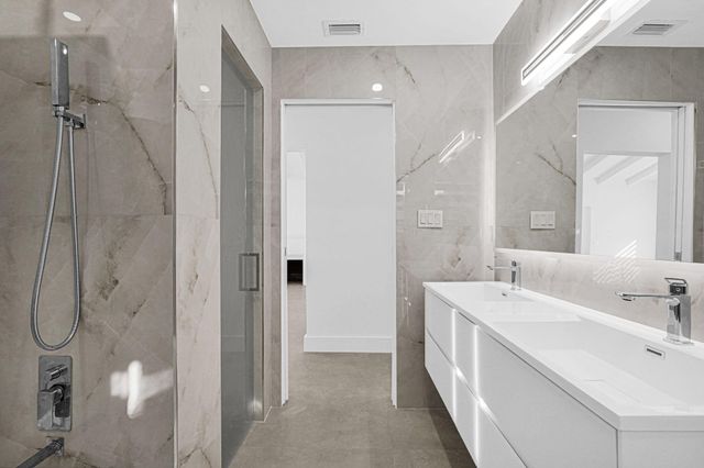 2291 SW 17th St, Miami, FL 33145