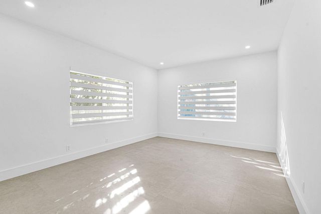 2291 SW 17th St, Miami, FL 33145