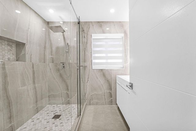 2291 SW 17th St, Miami, FL 33145