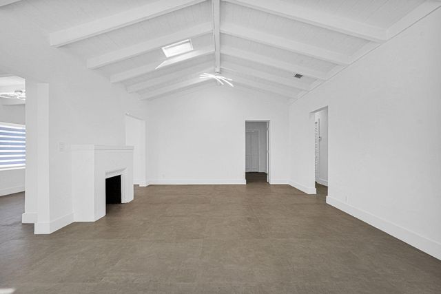 2291 SW 17th St, Miami, FL 33145