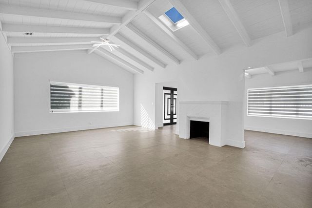 2291 SW 17th St, Miami, FL 33145