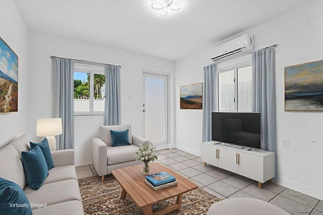 2291 SW 17th St, Miami, FL 33145