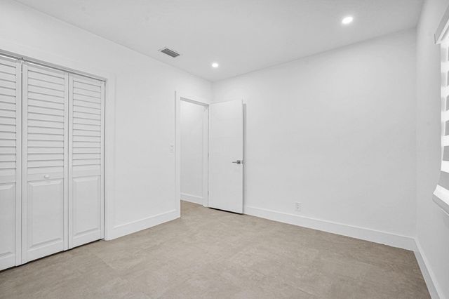 2291 SW 17th St, Miami, FL 33145