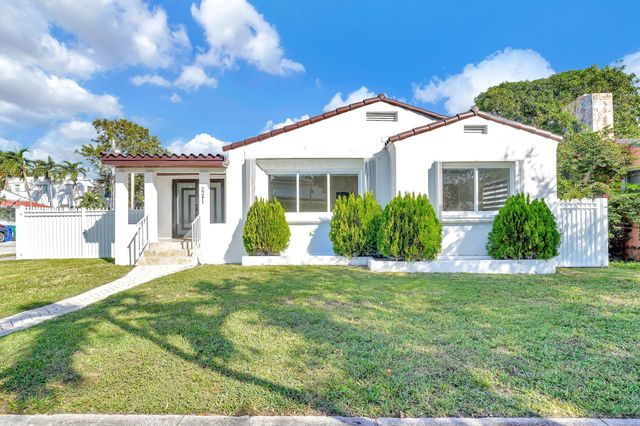 2291 SW 17th St, Miami, FL 33145