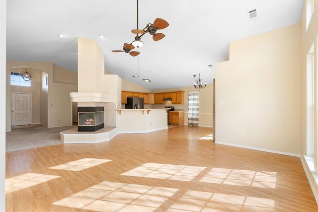 10239 Country Meadows Drive NW, Albuquerque, NM 87114