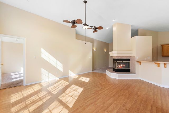 10239 Country Meadows Drive NW, Albuquerque, NM 87114