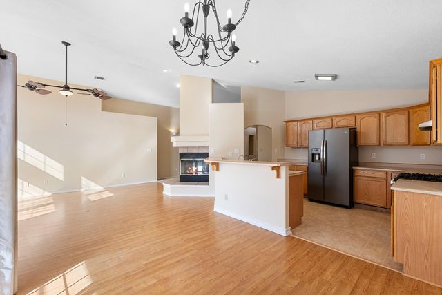 10239 Country Meadows Drive NW, Albuquerque, NM 87114