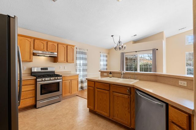 10239 Country Meadows Drive NW, Albuquerque, NM 87114