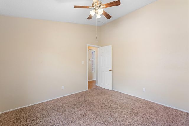 10239 Country Meadows Drive NW, Albuquerque, NM 87114