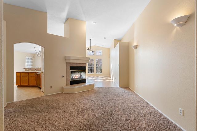 10239 Country Meadows Drive NW, Albuquerque, NM 87114