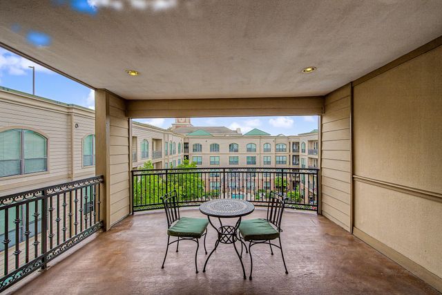 2299 Lone Star Drive 404, Sugar Land, TX 77479