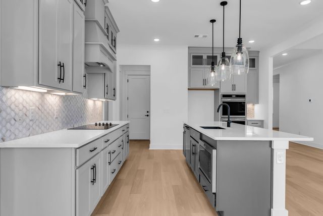 7266 Fairlawn Drive, Fairview, TN 37062