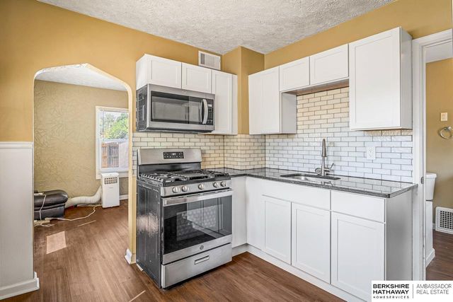 1122 N 46th Street, Omaha, NE 68132