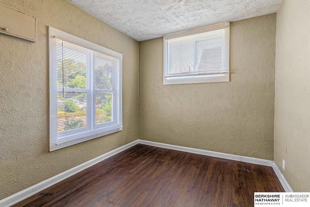 1122 N 46th Street, Omaha, NE 68132
