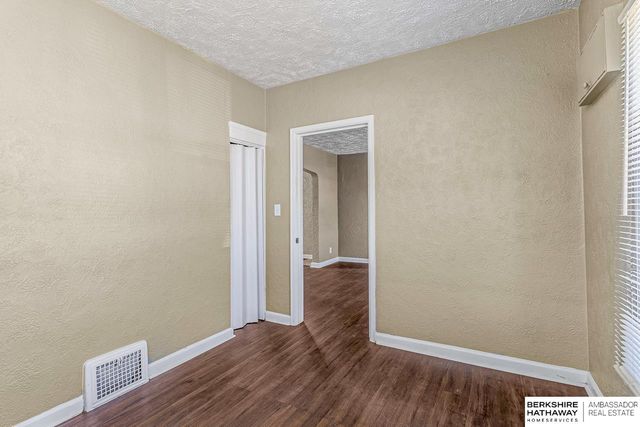 1122 N 46th Street, Omaha, NE 68132