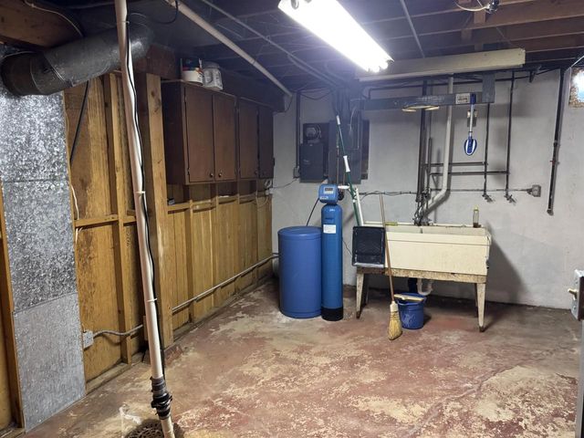 5403 Winnequah Road, Monona, WI 53716