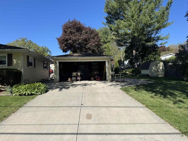 5403 Winnequah Road, Monona, WI 53716