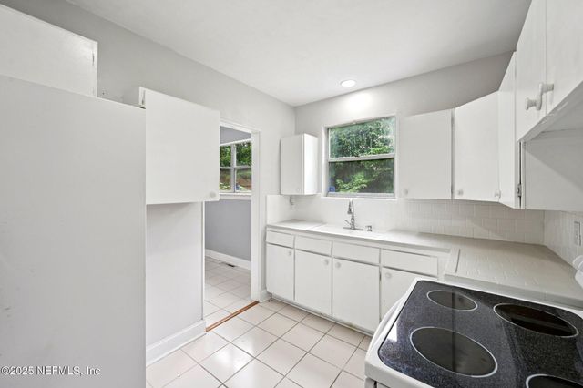 2006 ORLEAN Drive, Jacksonville, FL 32210