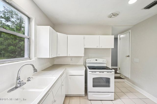2006 ORLEAN Drive, Jacksonville, FL 32210