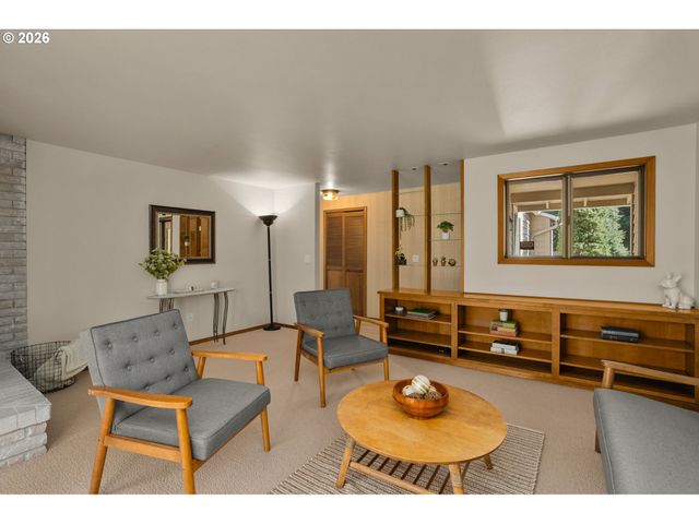 8605 Sw 90TH Ave, Portland, OR 97223