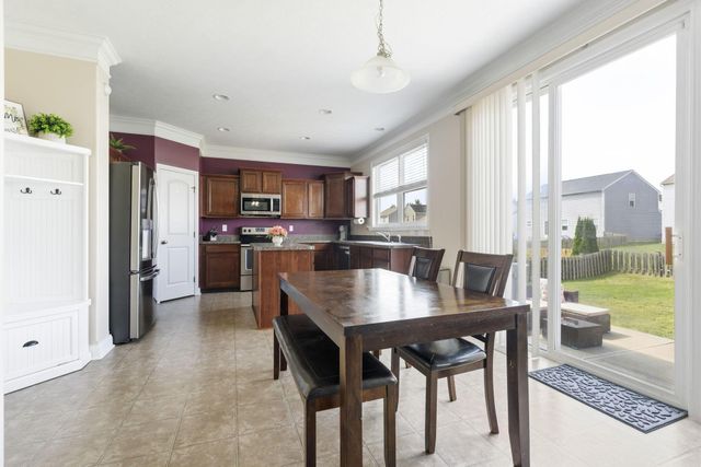 2425 Angelfire Drive, Grove City, OH 43123